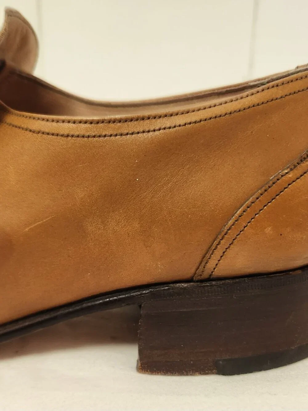 men's 1970s shoes 10.5 Florsheim Imperials two tone loafers